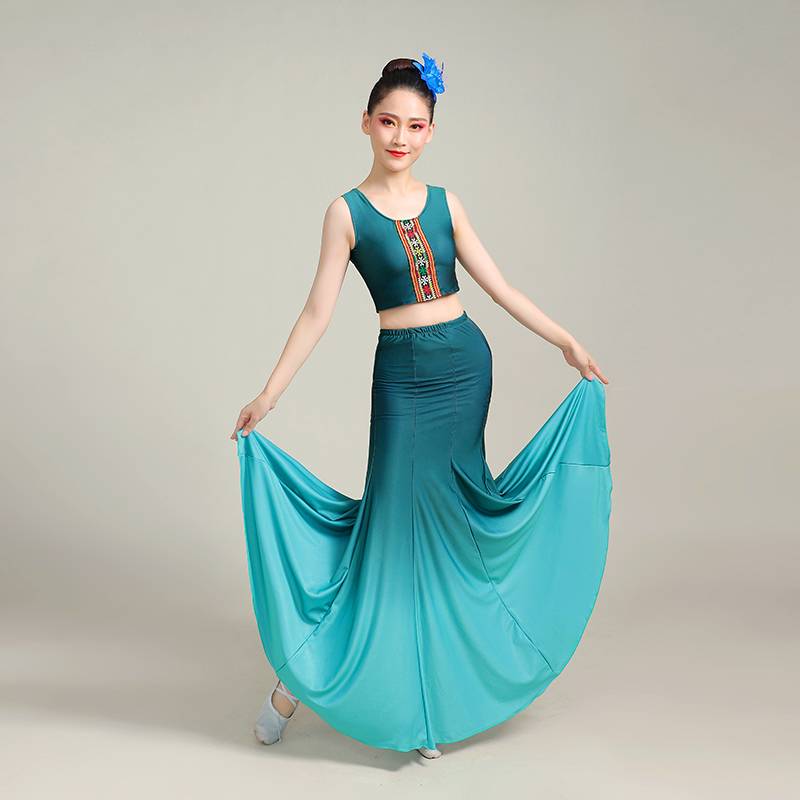 Ink and green, eight 360-degree skirts with two shoulders